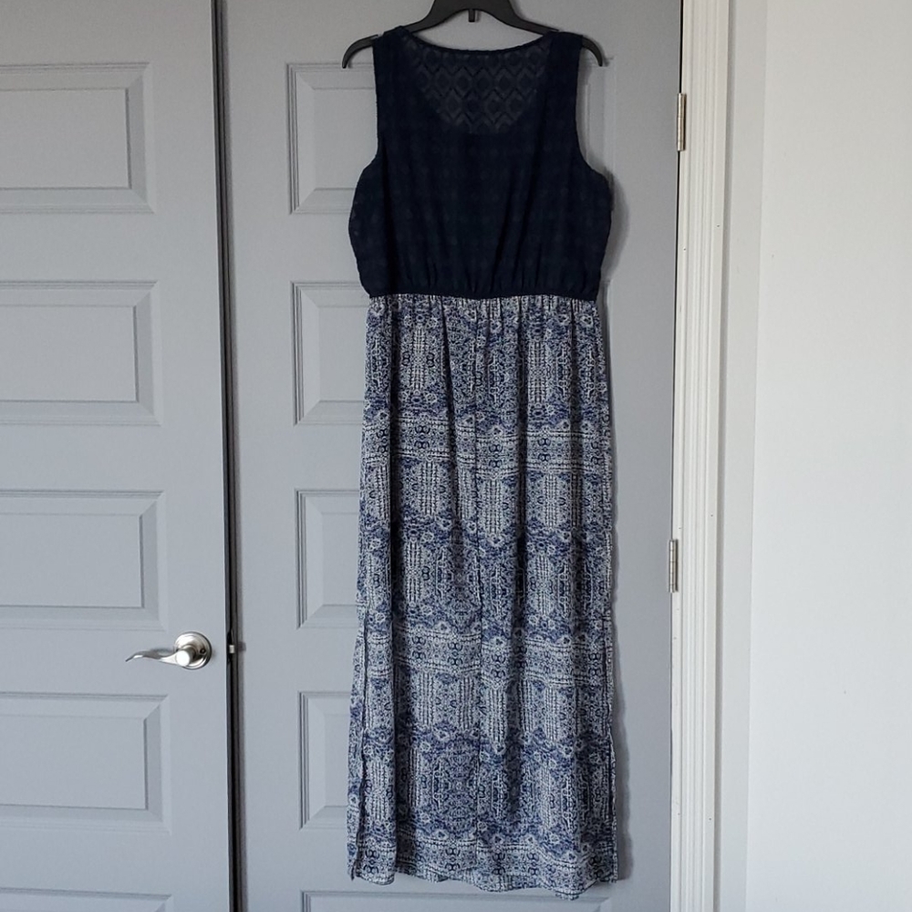 Dress/Maxi - Picture 4 of 4